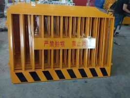 兴义工厂防护栏网生产厂与防抛网厂商联系方式及防撞设施介绍